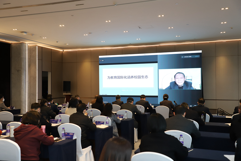 窗口学校培育对象研讨会 李希贵校长线上授课.jpg