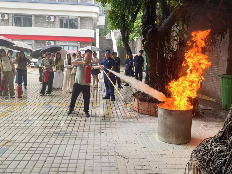 1.灭火实战演练.jpg